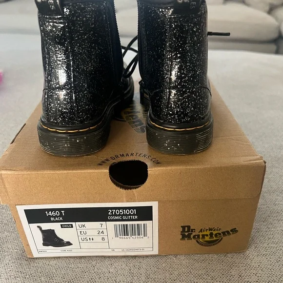 New In Box Size 8 toddler Dr Martens Black Cosmic Glitter boots - Picture 3 of 5